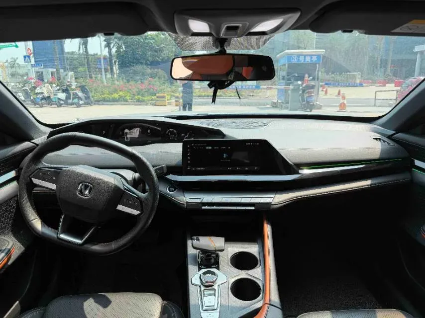 2023 ChangAn UNI-V iDD 1.5T 170HP L4 6TCT PHEV 18.4KWH,autocango,china used car exporter,china ev exporter,chinese used car exporter,chinese used ev exporter