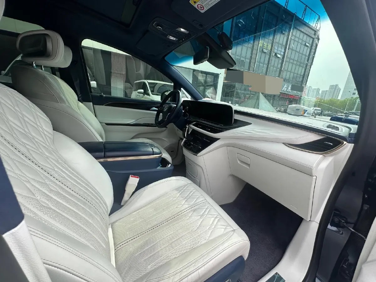 2020 Buick GL8 2.0T 237HP L4 9AT,autocango,china used car exporter,china ev exporter,chinese used car exporter,chinese used ev exporter