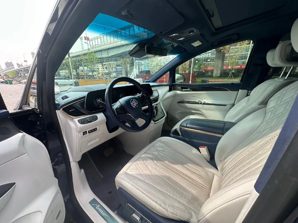 2020 Buick GL8 2.0T 237HP L4 9AT,autocango,china used car exporter,china ev exporter,chinese used car exporter,chinese used ev exporter