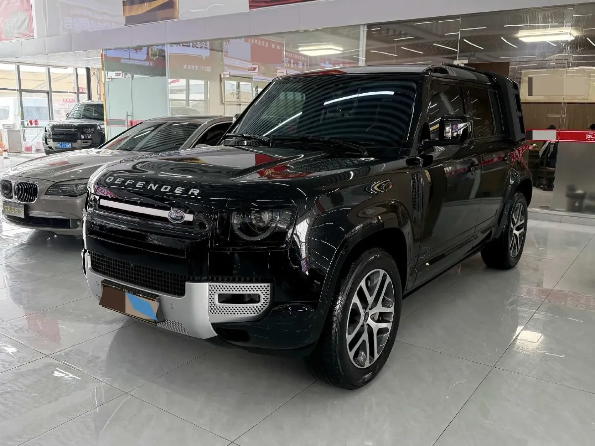 2024 Land Rover Defender 3.0T 400HP L6 8AT,autocango,china used car exporter,china ev exporter,chinese used car exporter,chinese used ev exporter