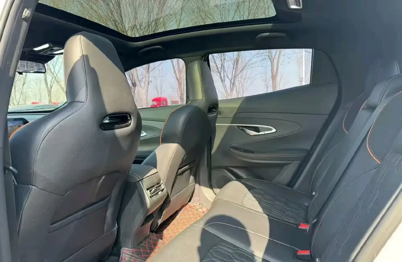 2022 ChangAn UNI-T 1.5T 188HP L4 7DCT,autocango,china used car exporter,china ev exporter,chinese used car exporter,chinese used ev exporter