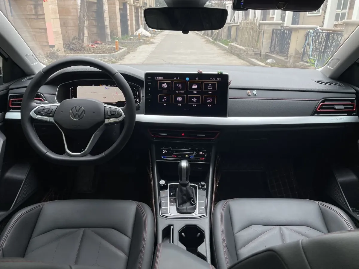 2024 Volkswagen Lavida 1.5T 160HP L4 7DCT,autocango,china used car exporter,china ev exporter,chinese used car exporter,chinese used ev exporter