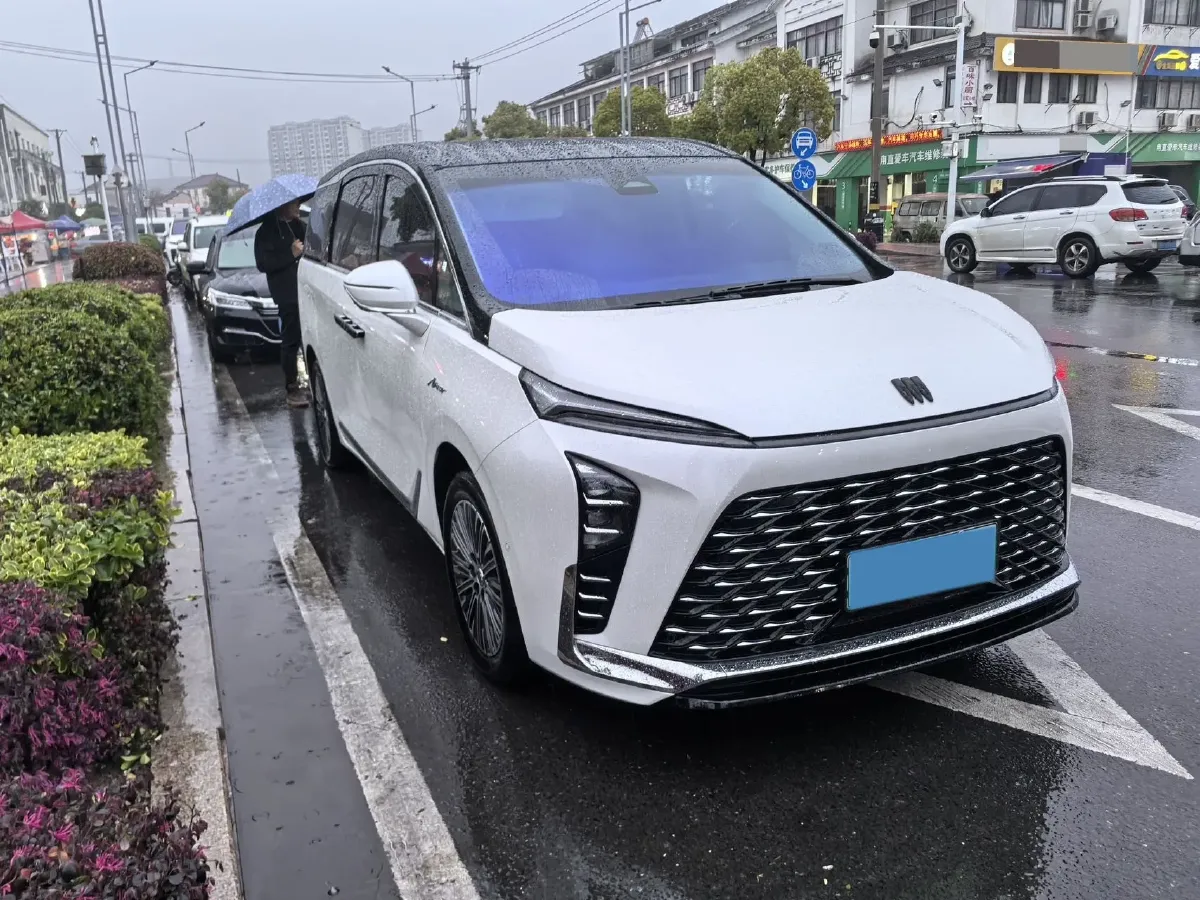 2024 Buick GL8 1.5T 180HP L4 2DHT PHEV 24.4KWH,autocango,china used car exporter,china ev exporter,chinese used car exporter,chinese used ev exporter