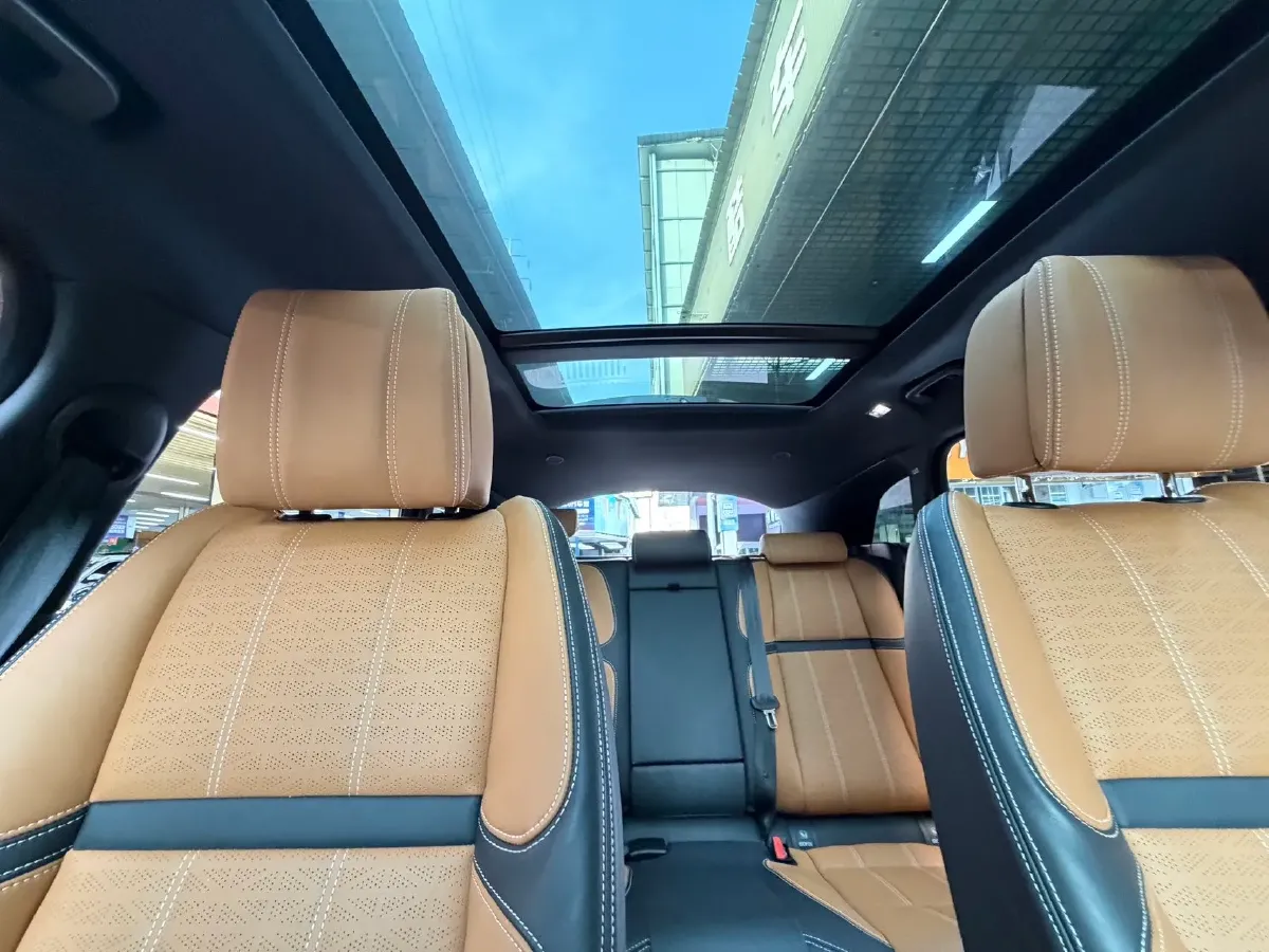 2023 Land Rover Range Rover Velar 2.0T 250HP L4 8AT,autocango,china used car exporter,china ev exporter,chinese used car exporter,chinese used ev exporter