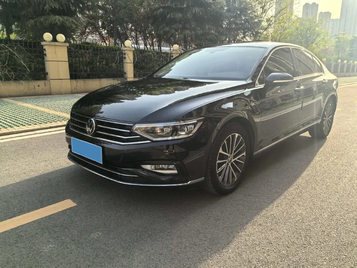2020 Volkswagen Magotan 2.0T 186HP L4 7DCT,autocango,china used car exporter,china ev exporter,chinese used car exporter,chinese used ev exporter
