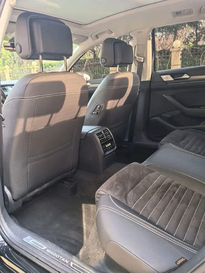 2020 Volkswagen Magotan 2.0T 186HP L4 7DCT,autocango,china used car exporter,china ev exporter,chinese used car exporter,chinese used ev exporter