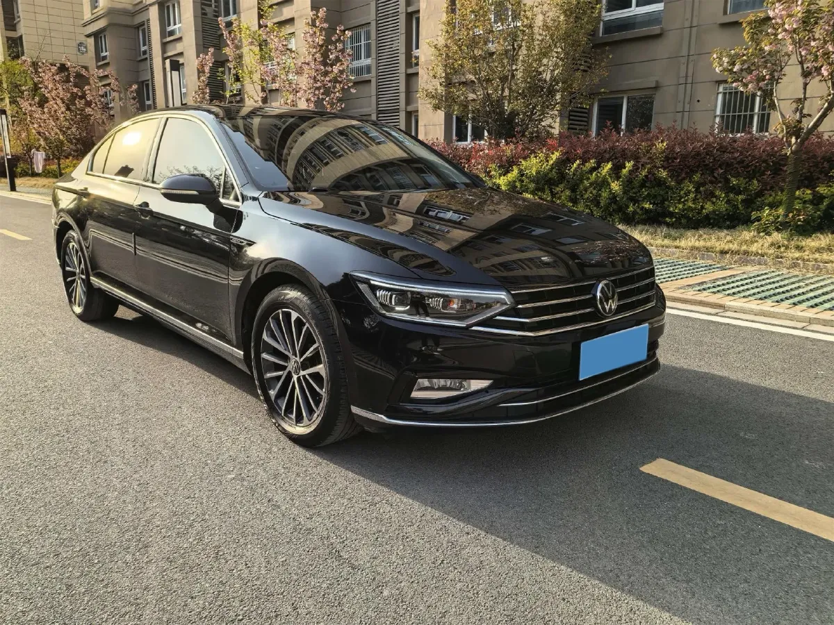 2020 Volkswagen Magotan 2.0T 186HP L4 7DCT,autocango,china used car exporter,china ev exporter,chinese used car exporter,chinese used ev exporter