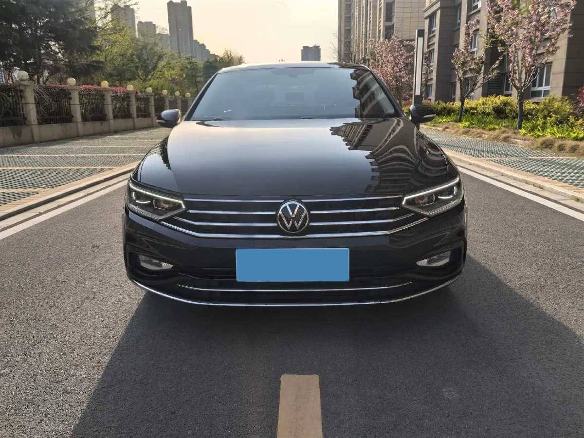 2020 Volkswagen Magotan 2.0T 186HP L4 7DCT,autocango,china used car exporter,china ev exporter,chinese used car exporter,chinese used ev exporter