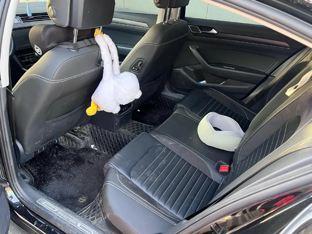 2020 Volkswagen Magotan 2.0T 186HP L4 7DCT,autocango,china used car exporter,china ev exporter,chinese used car exporter,chinese used ev exporter