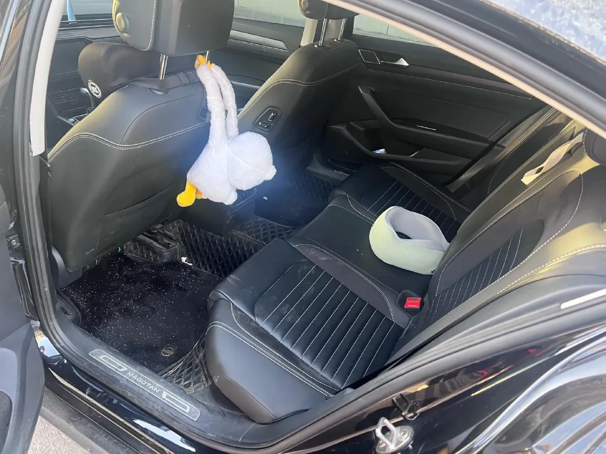 2020 Volkswagen Magotan 2.0T 186HP L4 7DCT,autocango,china used car exporter,china ev exporter,chinese used car exporter,chinese used ev exporter