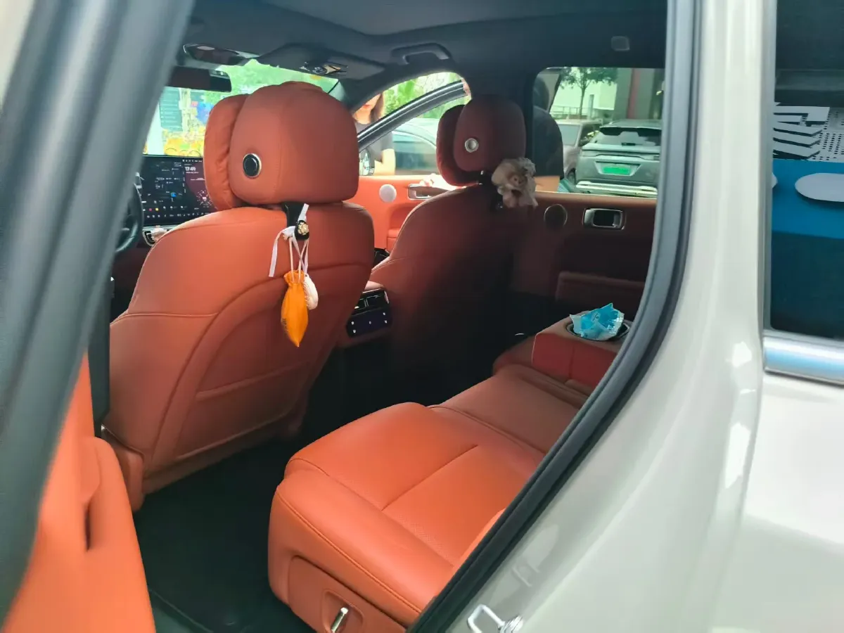 2024 Li L6 Range Extended 154HP L4 REEV 36.8KWH,autocango,china used car exporter,china ev exporter,chinese used car exporter,chinese used ev exporter