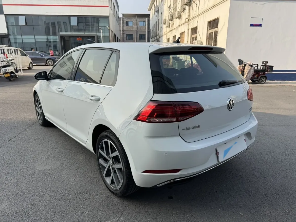 2020 Volkswagen Golf 1.2T 116HP L4 7DCT,autocango,china used car exporter,china ev exporter,chinese used car exporter,chinese used ev exporter