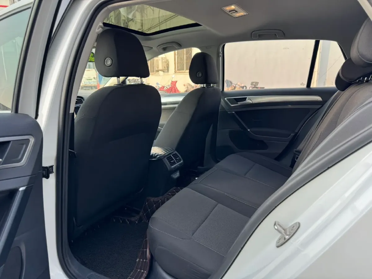 2020 Volkswagen Golf 1.2T 116HP L4 7DCT,autocango,china used car exporter,china ev exporter,chinese used car exporter,chinese used ev exporter