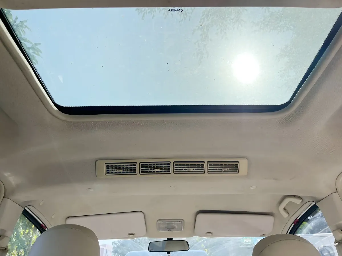 2018 Yema SiPaiKa 1.5L 112HP L4 5MT,autocango,china used car exporter,china ev exporter,chinese used car exporter,chinese used ev exporter