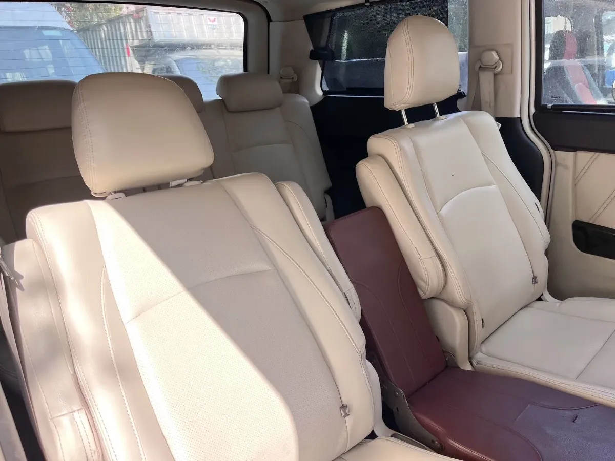 2018 Yema SiPaiKa 1.5L 112HP L4 5MT,autocango,china used car exporter,china ev exporter,chinese used car exporter,chinese used ev exporter