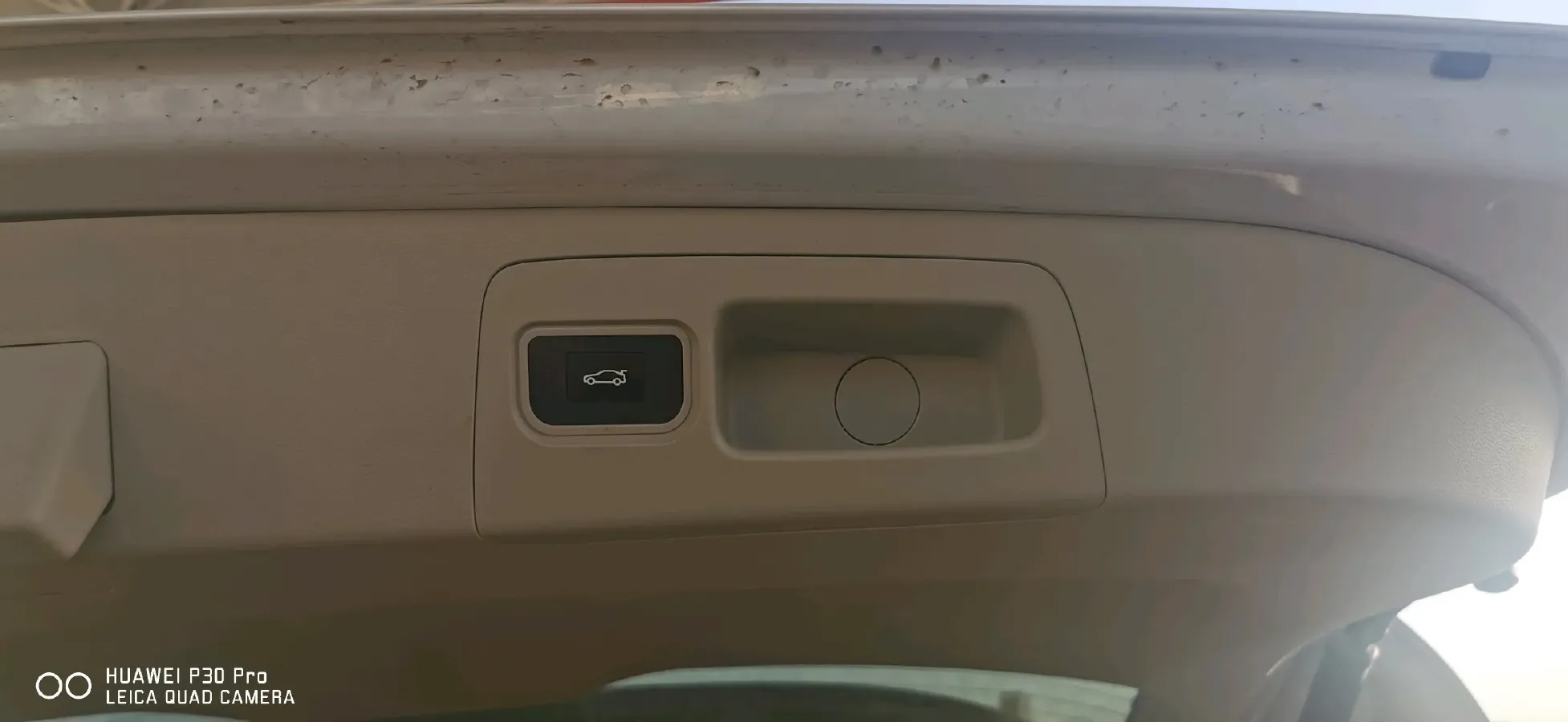 2022 Buick GL8 2.0T 237HP L4 9AT,autocango,china used car exporter,china ev exporter,chinese used car exporter,chinese used ev exporter