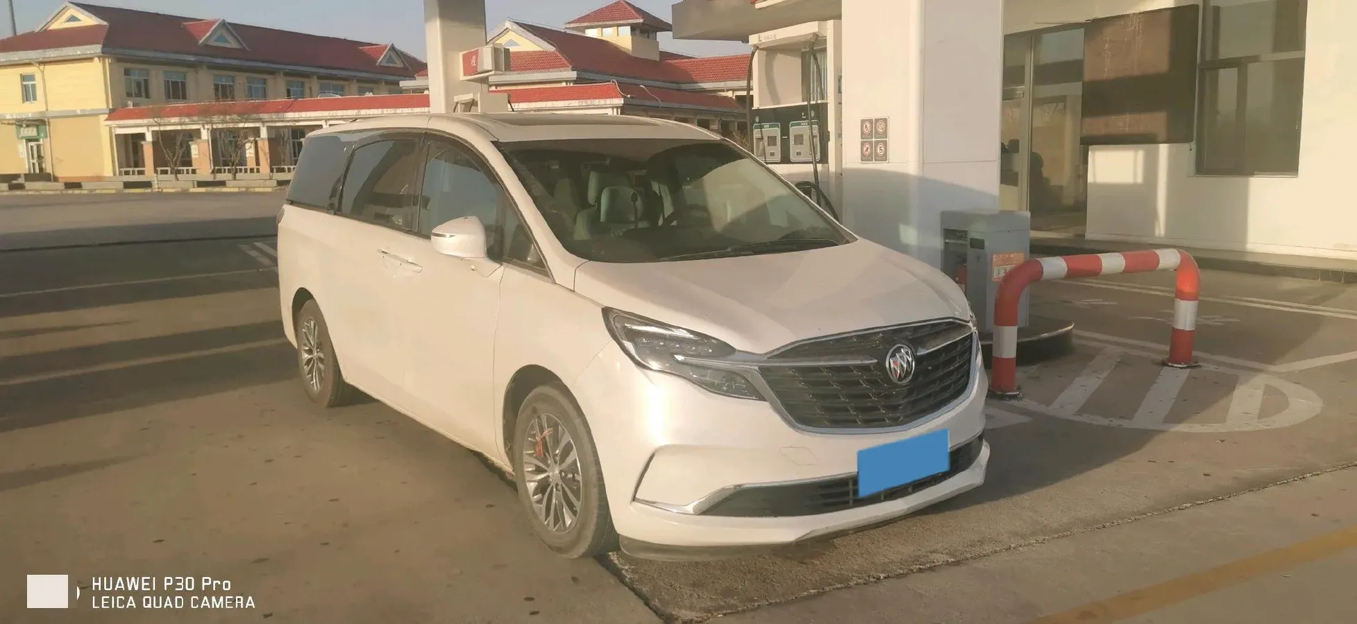2022 Buick GL8 2.0T 237HP L4 9AT,autocango,china used car exporter,china ev exporter,chinese used car exporter,chinese used ev exporter