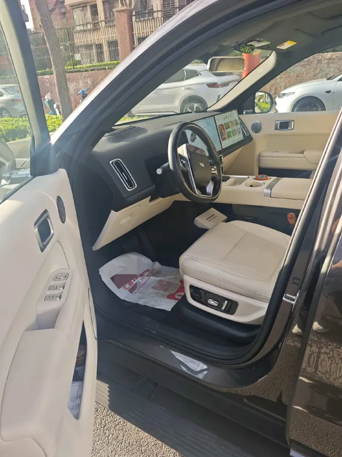 2024 Li L9 Range Extended 154HP REEV 52.3KWH,autocango,china used car exporter,china ev exporter,chinese used car exporter,chinese used ev exporter