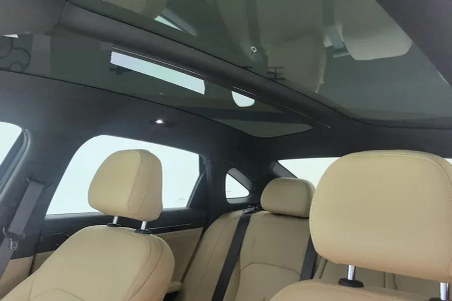 2023 Geely Galaxy L6 1.5T 163HP L4 3DHT PHEV,autocango,china used car exporter,china ev exporter,chinese used car exporter,chinese used ev exporter