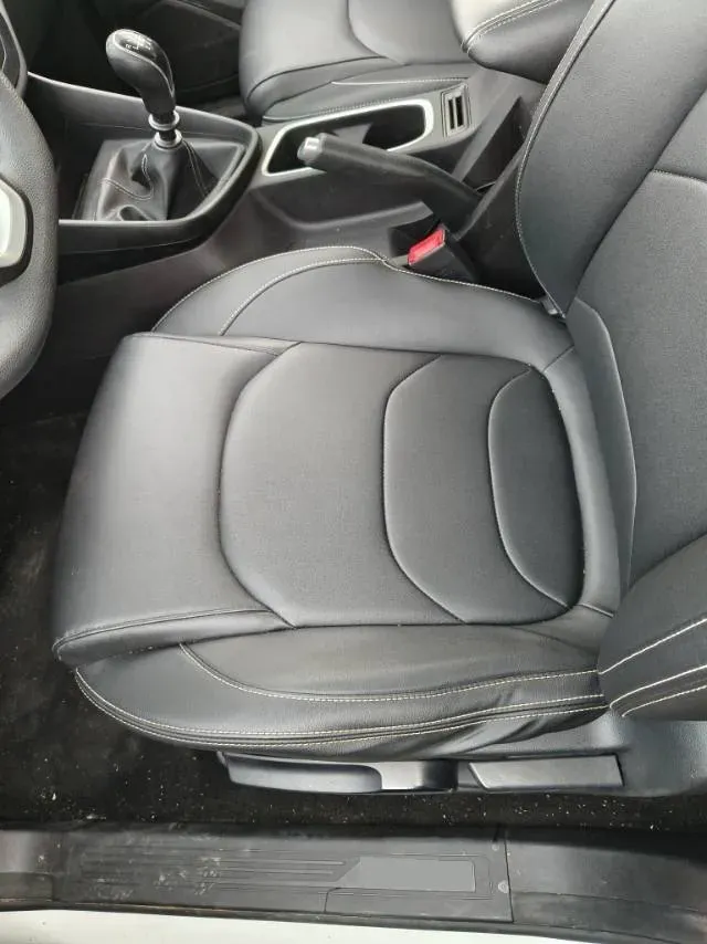 2020 BaoJun 530 1.5T 147HP L4 6MT,autocango,china used car exporter,china ev exporter,chinese used car exporter,chinese used ev exporter