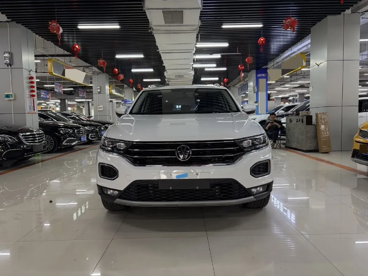 2022 Volkswagen T-Roc 1.4T 150HP L4 7DCT,autocango,china used car exporter,china ev exporter,chinese used car exporter,chinese used ev exporter