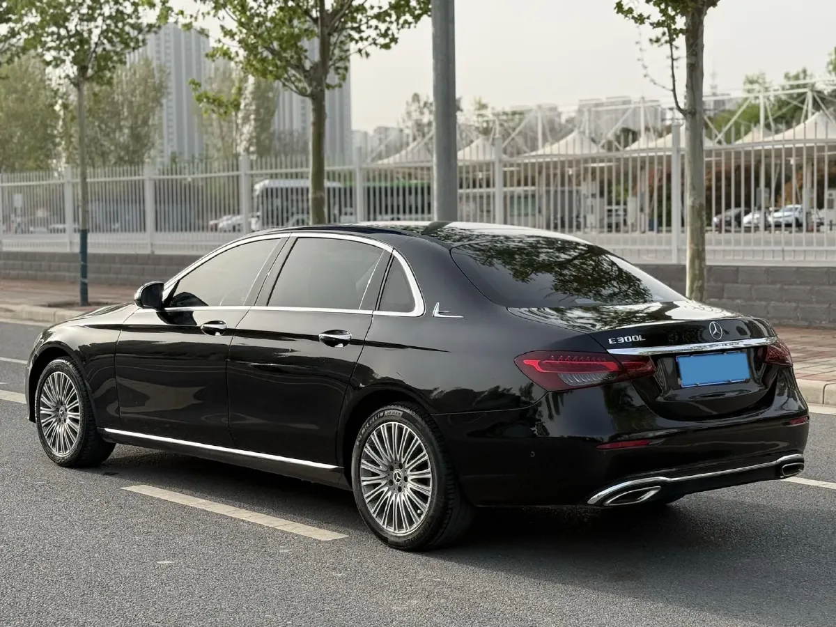 2022 Mercedes-Benz GLC Class 2.0T 258HP L4 9AT,autocango,china used car exporter,china ev exporter,chinese used car exporter,chinese used ev exporter