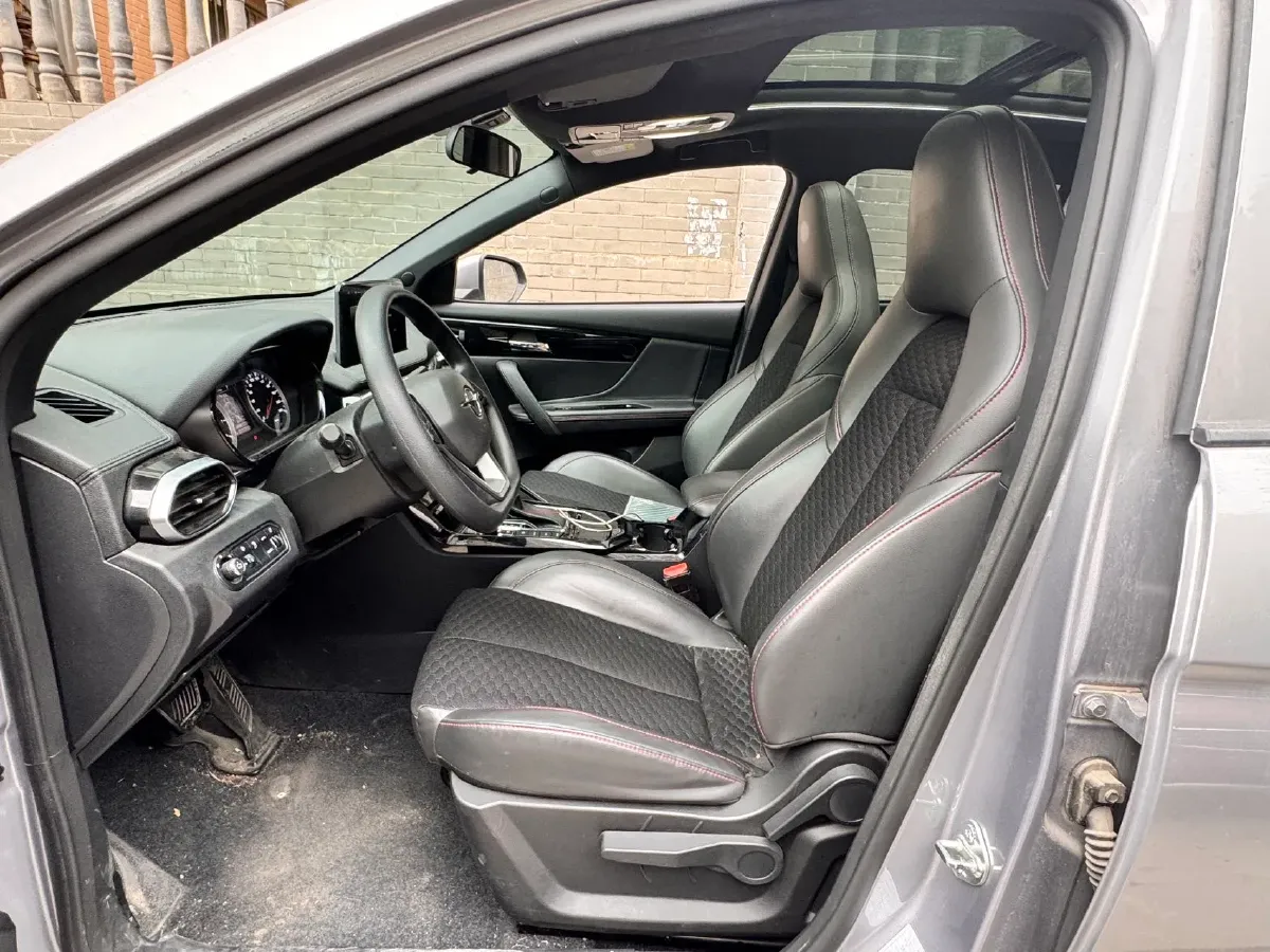 2020 HaiMa 8S 1.6T 195HP L4 6AT,autocango,china used car exporter,china ev exporter,chinese used car exporter,chinese used ev exporter