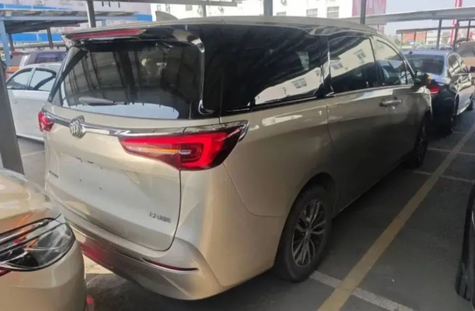 2021 Buick GL8 2.0T 237HP L4 9AT,autocango,china used car exporter,china ev exporter,chinese used car exporter,chinese used ev exporter