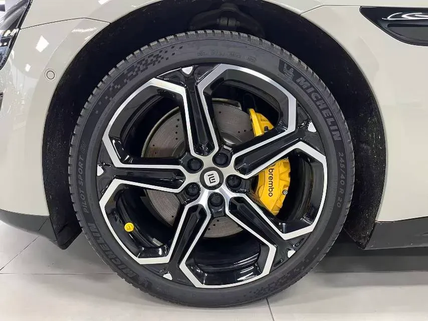 2024 MI SU7 BEV 73.6KWH,autocango,china used car exporter,china ev exporter,chinese used car exporter,chinese used ev exporter