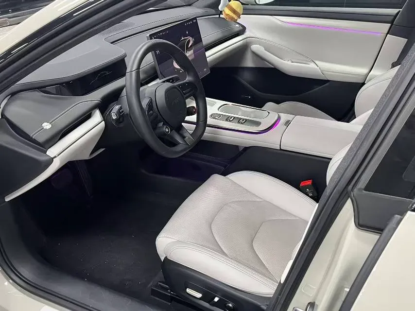 2024 MI SU7 BEV 73.6KWH,autocango,china used car exporter,china ev exporter,chinese used car exporter,chinese used ev exporter