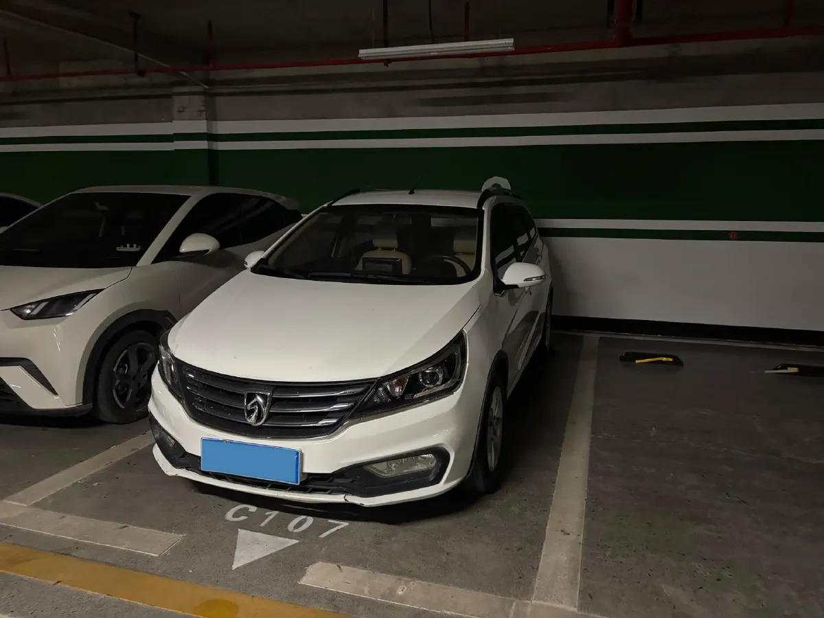 2018 BaoJun 360 1.5L 112HP L4 6MT,autocango,china used car exporter,china ev exporter,chinese used car exporter,chinese used ev exporter