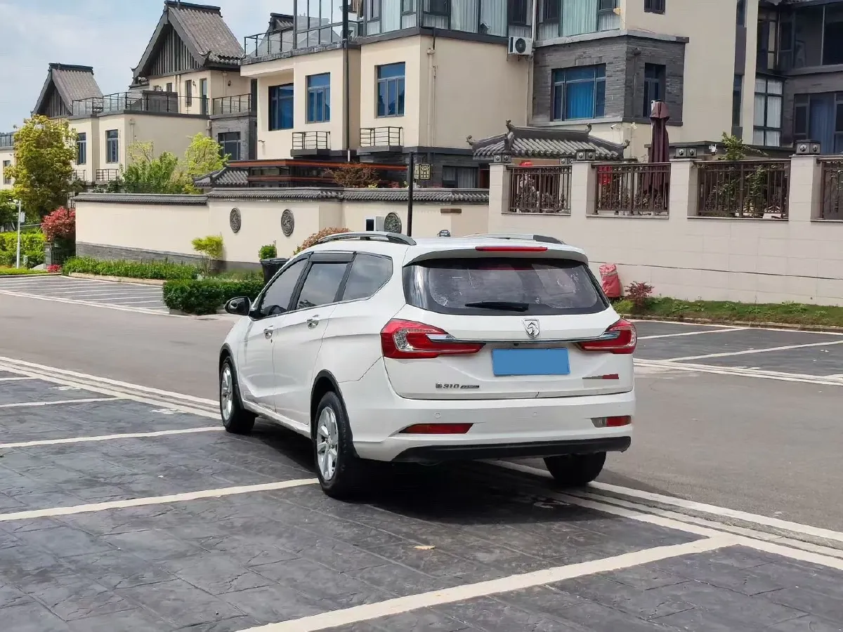 2018 BaoJun 360 1.5L 112HP L4 6MT,autocango,china used car exporter,china ev exporter,chinese used car exporter,chinese used ev exporter