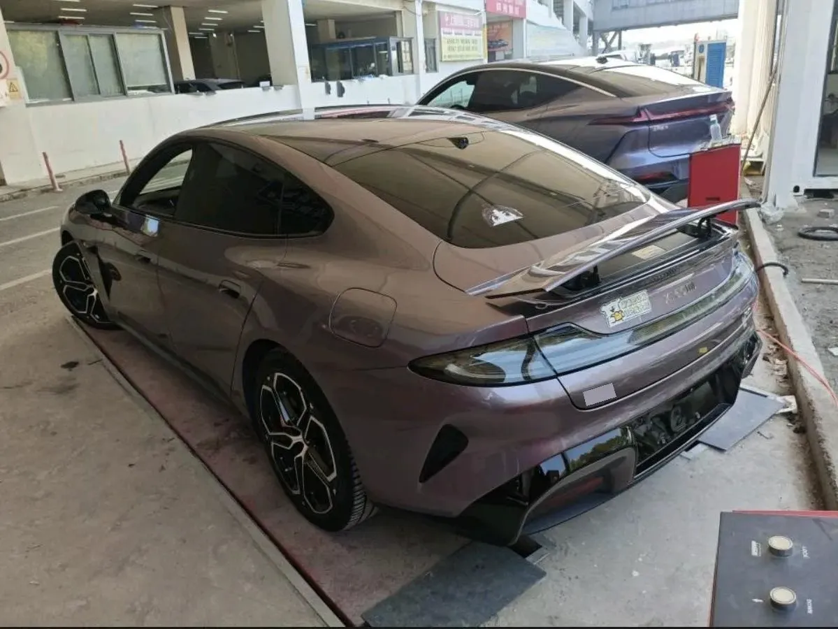 2024 MI SU7 BEV 101KWH,autocango,china used car exporter,china ev exporter,chinese used car exporter,chinese used ev exporter