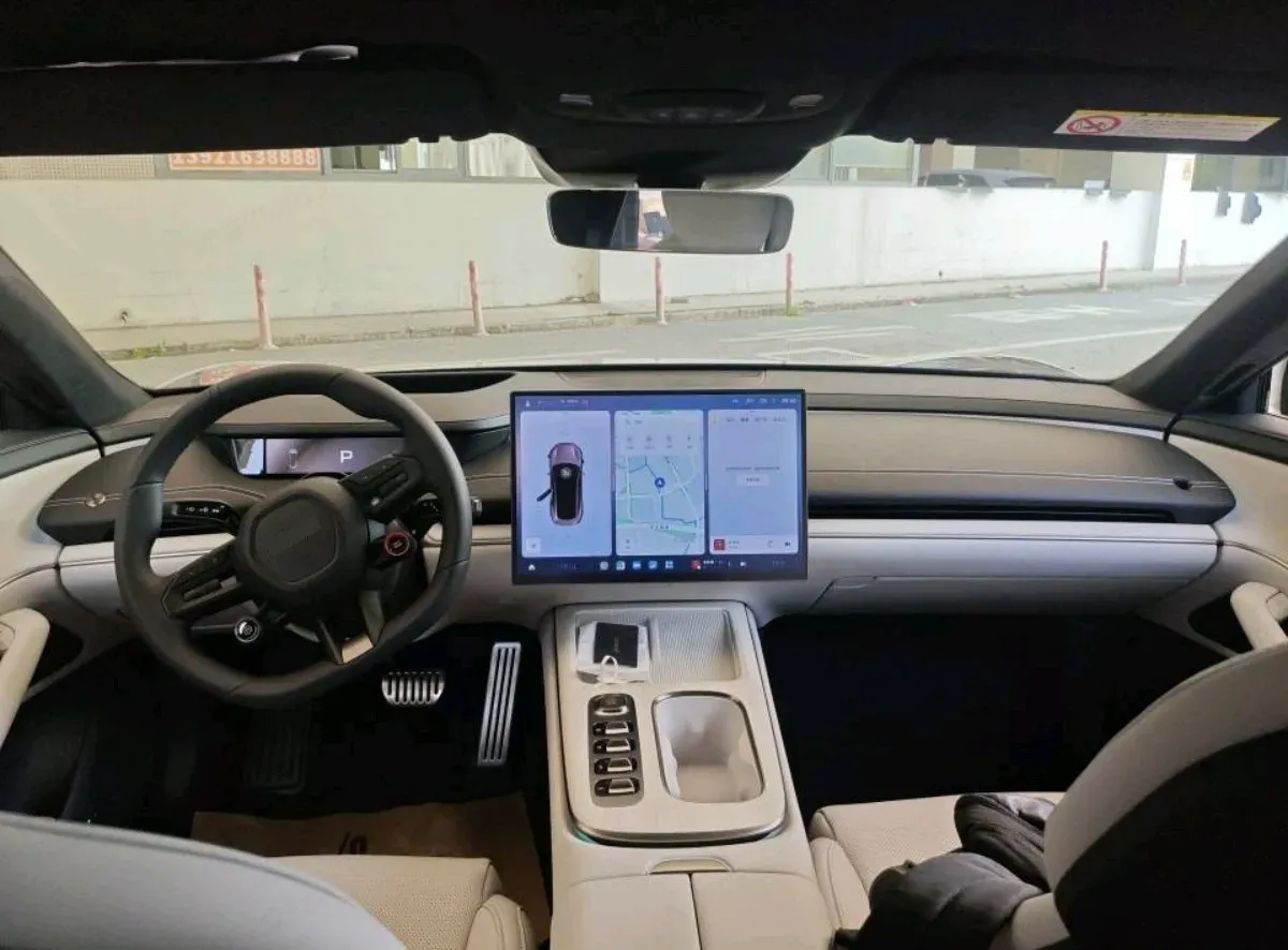 2024 MI SU7 BEV 101KWH,autocango,china used car exporter,china ev exporter,chinese used car exporter,chinese used ev exporter