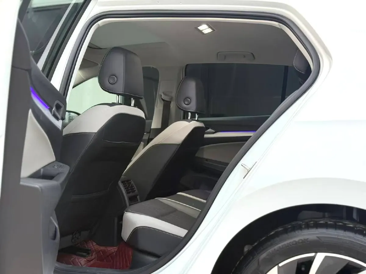 2023 Volkswagen Golf 1.4T 150HP L4 7DCT,autocango,china used car exporter,china ev exporter,chinese used car exporter,chinese used ev exporter