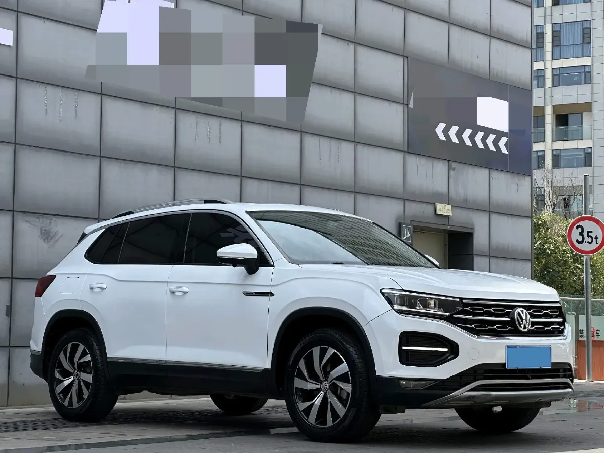 2019 MINI CLUBMAN 1.5T 102HP L3 6AT,autocango,china used car exporter,china ev exporter,chinese used car exporter,chinese used ev exporter