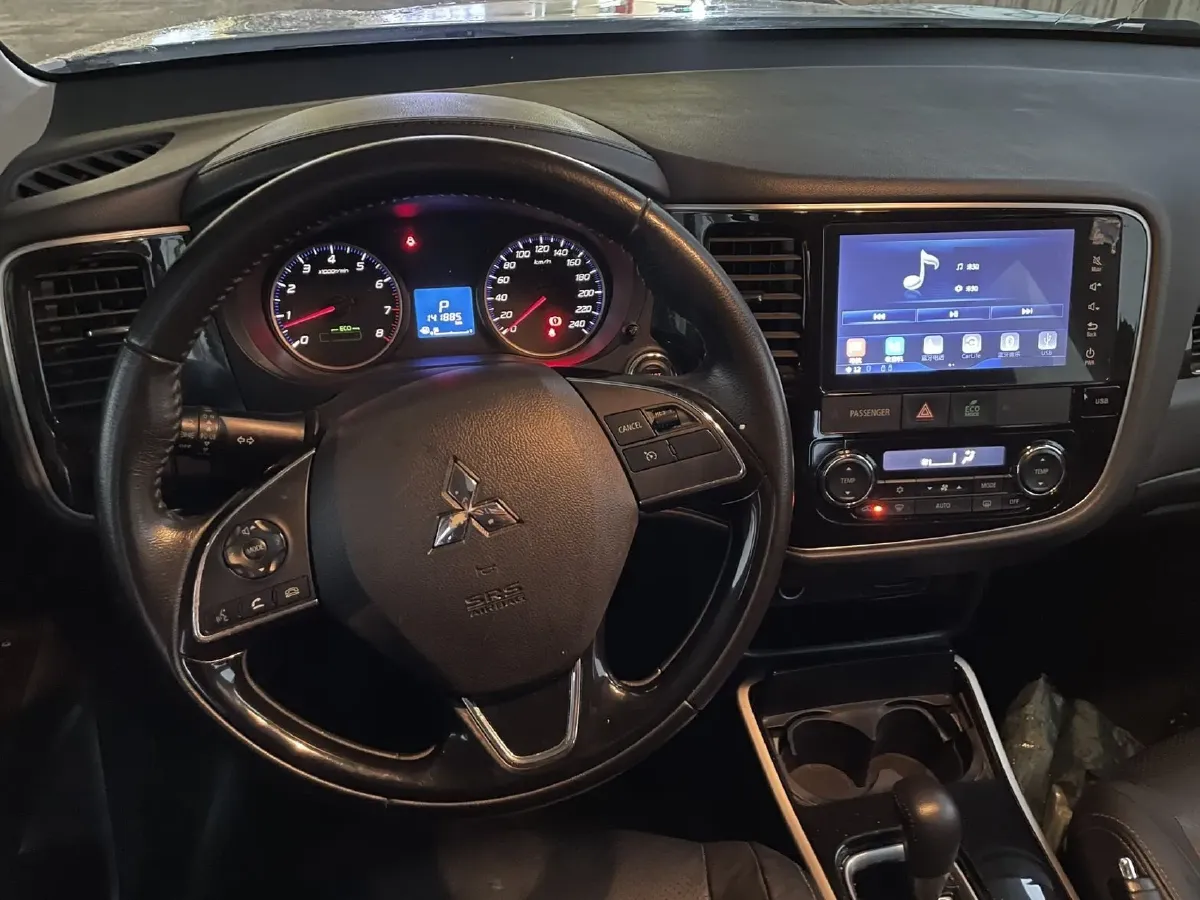 2018 Mitsubishi Outlander 2.0L 166HP L4 CVT,autocango,china used car exporter,china ev exporter,chinese used car exporter,chinese used ev exporter