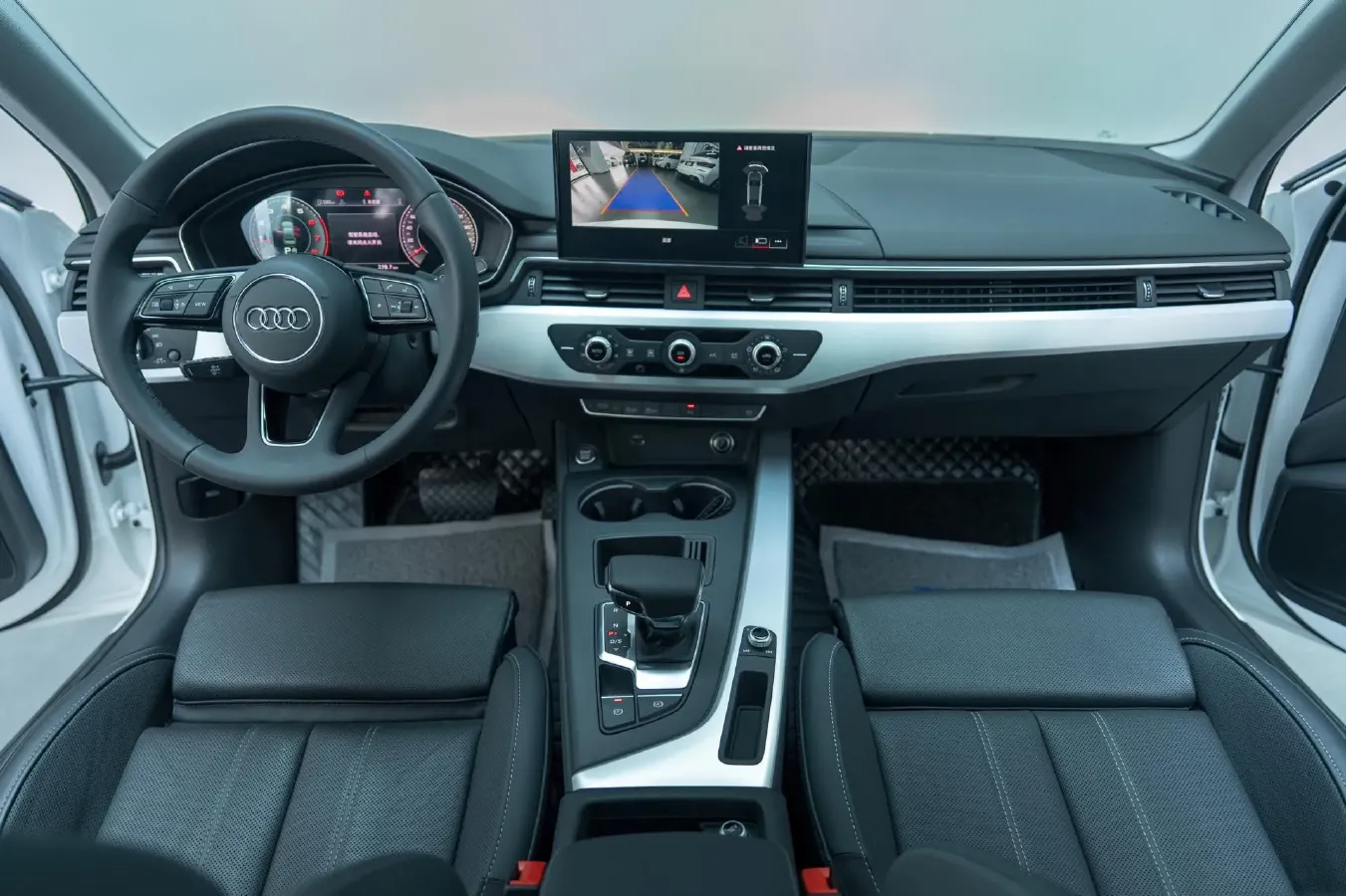 2023 Audi A4L 2.0T 190HP L4 7DCT,autocango,china used car exporter,china ev exporter,chinese used car exporter,chinese used ev exporter