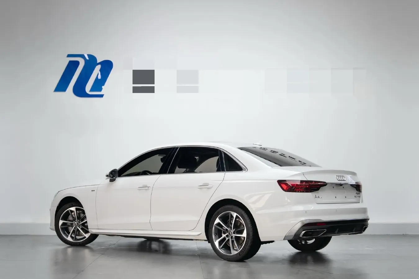 2023 Audi A4L 2.0T 190HP L4 7DCT,autocango,china used car exporter,china ev exporter,chinese used car exporter,chinese used ev exporter