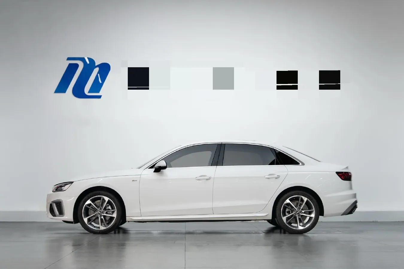 2023 Audi A4L 2.0T 190HP L4 7DCT,autocango,china used car exporter,china ev exporter,chinese used car exporter,chinese used ev exporter