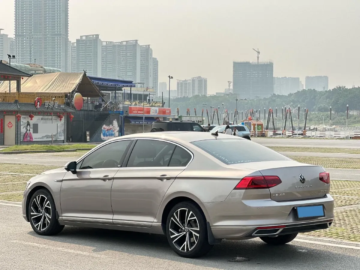 2020 Volkswagen Magotan 2.0T 186HP L4 7DCT,autocango,china used car exporter,china ev exporter,chinese used car exporter,chinese used ev exporter