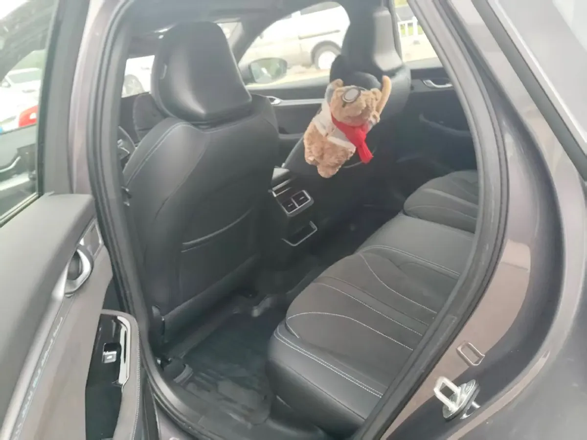 2025 Geely Preface 2.0T 238HP L4 8AT,autocango,china used car exporter,china ev exporter,chinese used car exporter,chinese used ev exporter