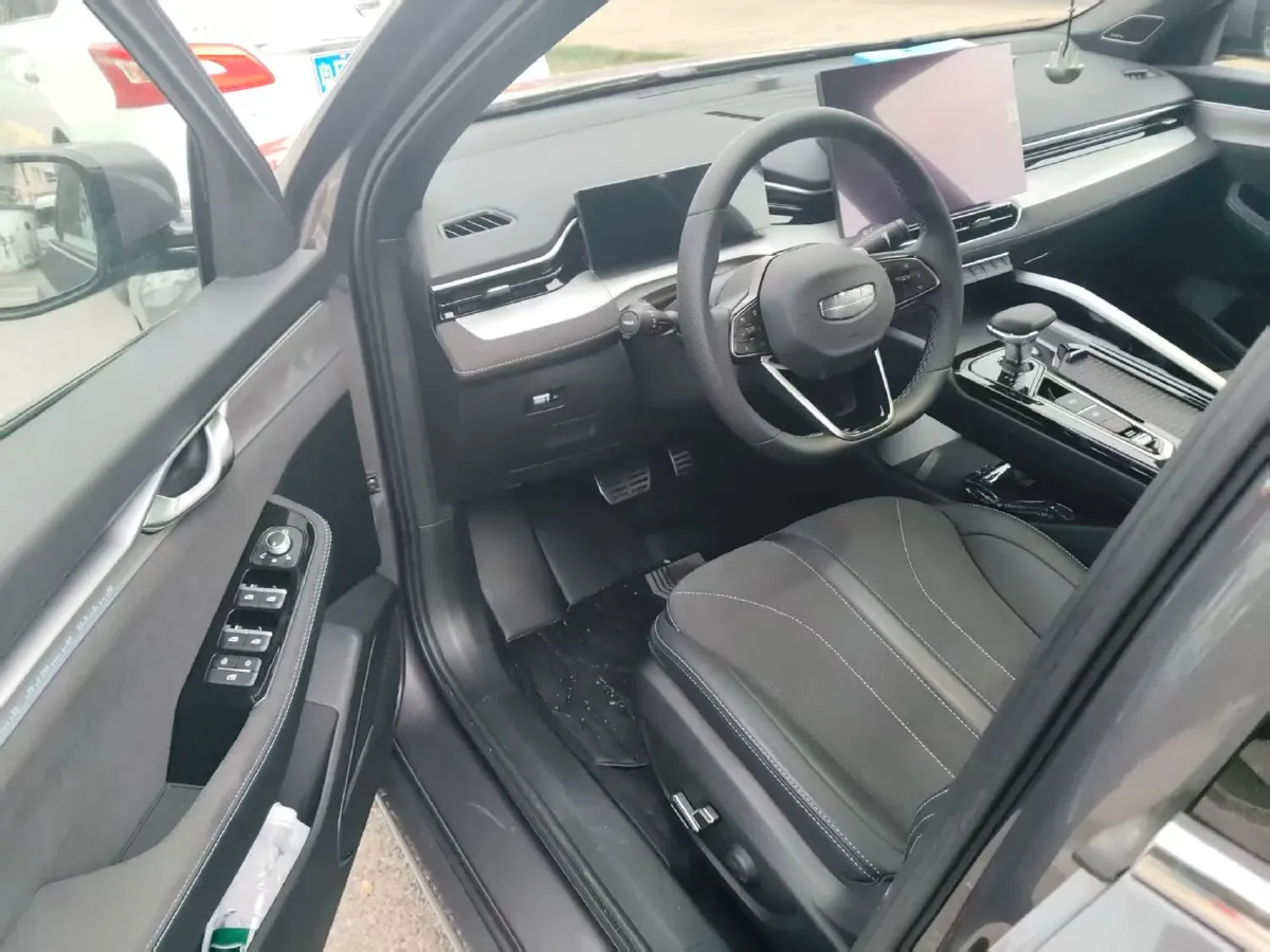 2025 Geely Preface 2.0T 238HP L4 8AT,autocango,china used car exporter,china ev exporter,chinese used car exporter,chinese used ev exporter