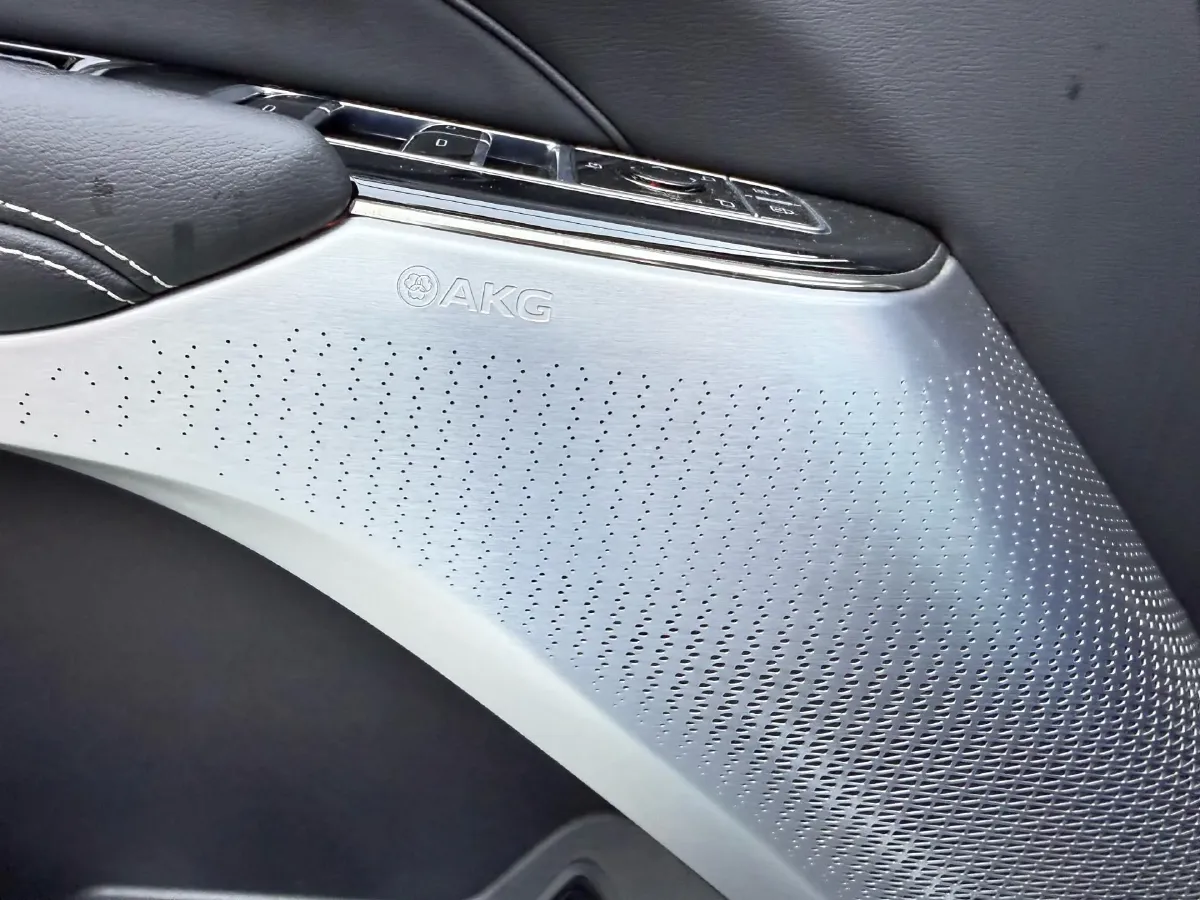 2022 Cadillac IQ Lyriq BEV 95.7KWH,autocango,china used car exporter,china ev exporter,chinese used car exporter,chinese used ev exporter