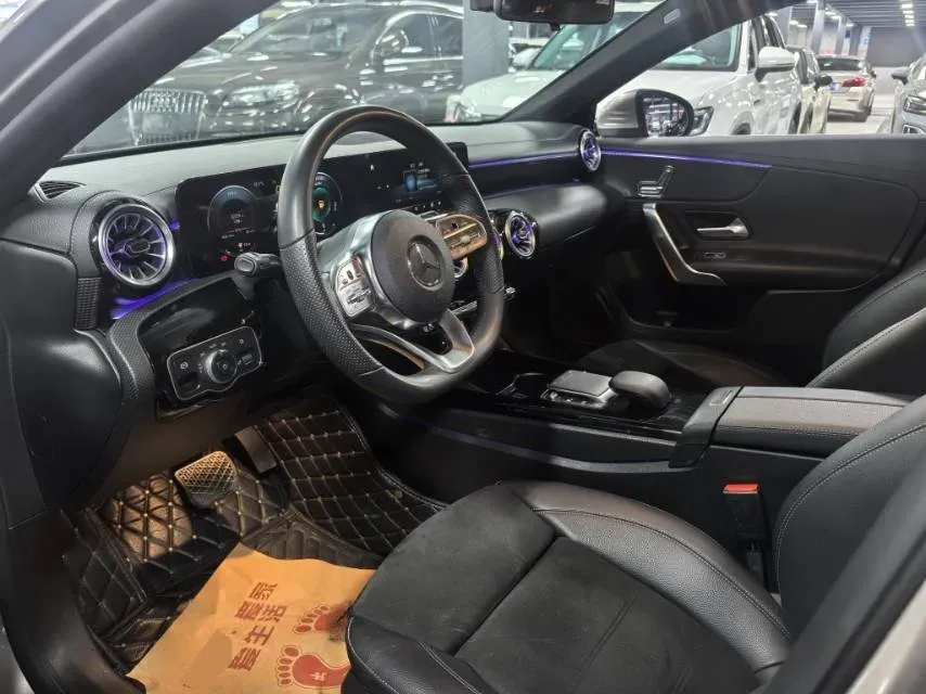 2020 MINI MINI 1.5T 102HP L3 7DCT,autocango,china used car exporter,china ev exporter,chinese used car exporter,chinese used ev exporter