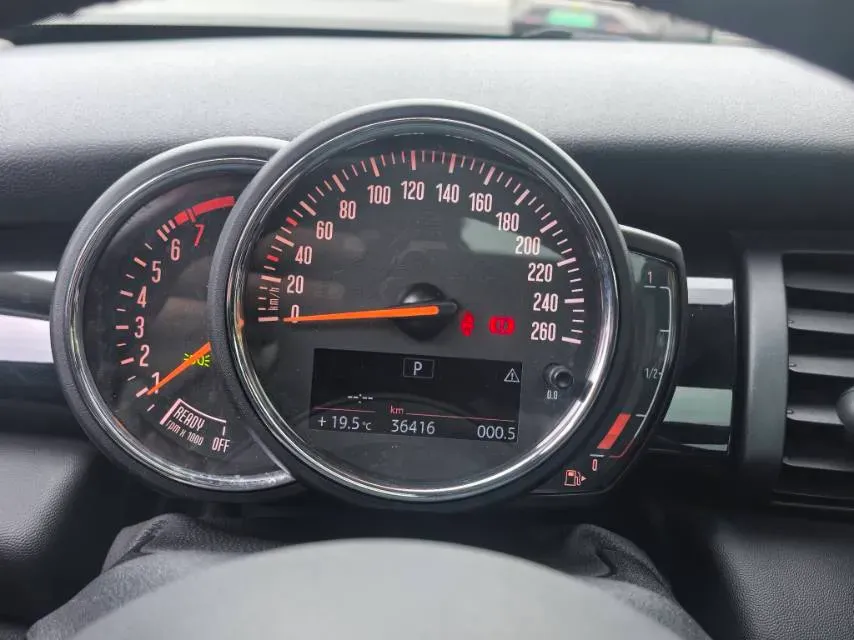 2020 MINI MINI 1.5T 102HP L3 7DCT,autocango,china used car exporter,china ev exporter,chinese used car exporter,chinese used ev exporter