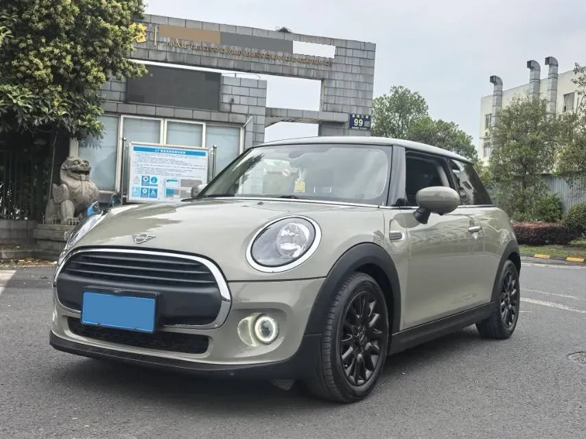 2020 MINI MINI 1.5T 102HP L3 7DCT,autocango,china used car exporter,china ev exporter,chinese used car exporter,chinese used ev exporter