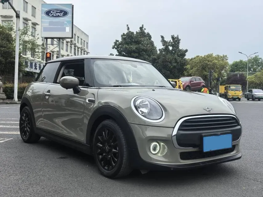 2020 MINI MINI 1.5T 102HP L3 7DCT,autocango,china used car exporter,china ev exporter,chinese used car exporter,chinese used ev exporter