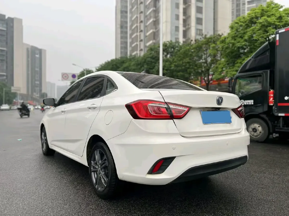 2019 ChangAn Eado DT 1.6L 125HP L4 5MT,autocango,china used car exporter,china ev exporter,chinese used car exporter,chinese used ev exporter