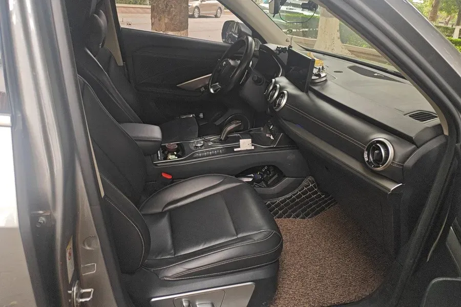 2020 WEY VV6 2.0T 227HP L4 7DCT,autocango,china used car exporter,china ev exporter,chinese used car exporter,chinese used ev exporter